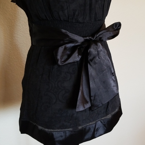 BeBe- Deep v-neck blouse - Never Worn - Picture 5 of 7